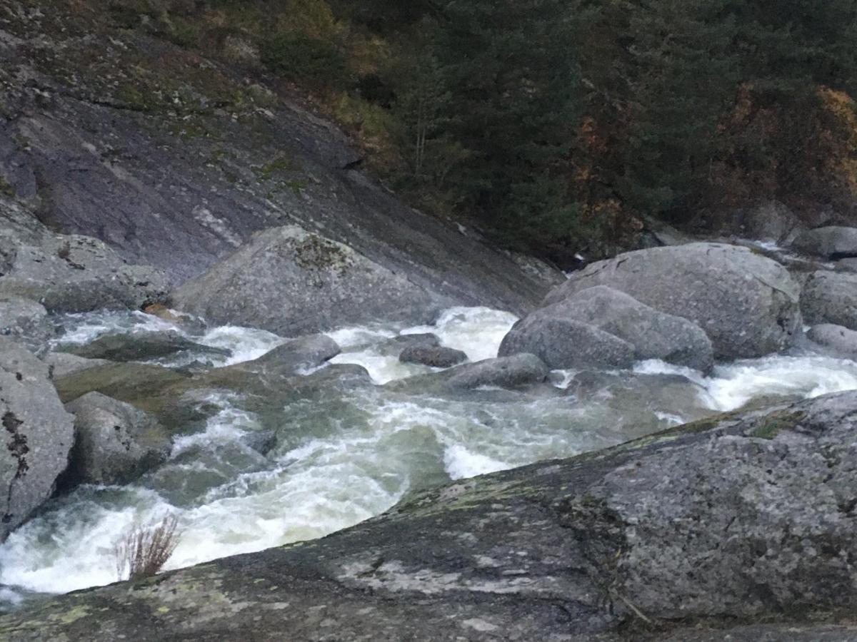 Affittacamere Artesano I Y III Navarredonda Esterno foto