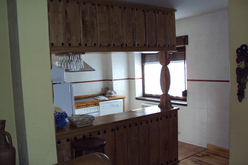 Affittacamere Artesano I Y III Navarredonda Esterno foto