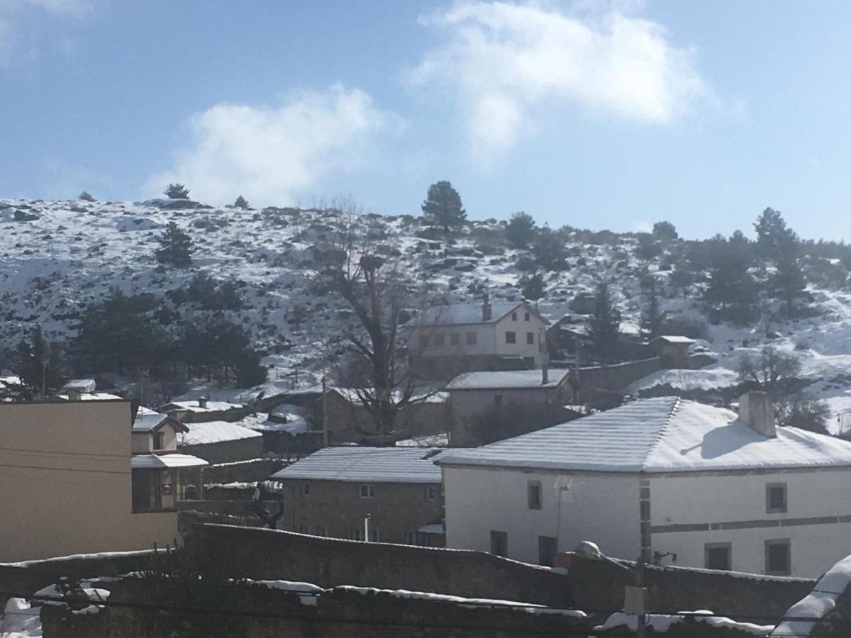 Affittacamere Artesano I Y III Navarredonda Esterno foto